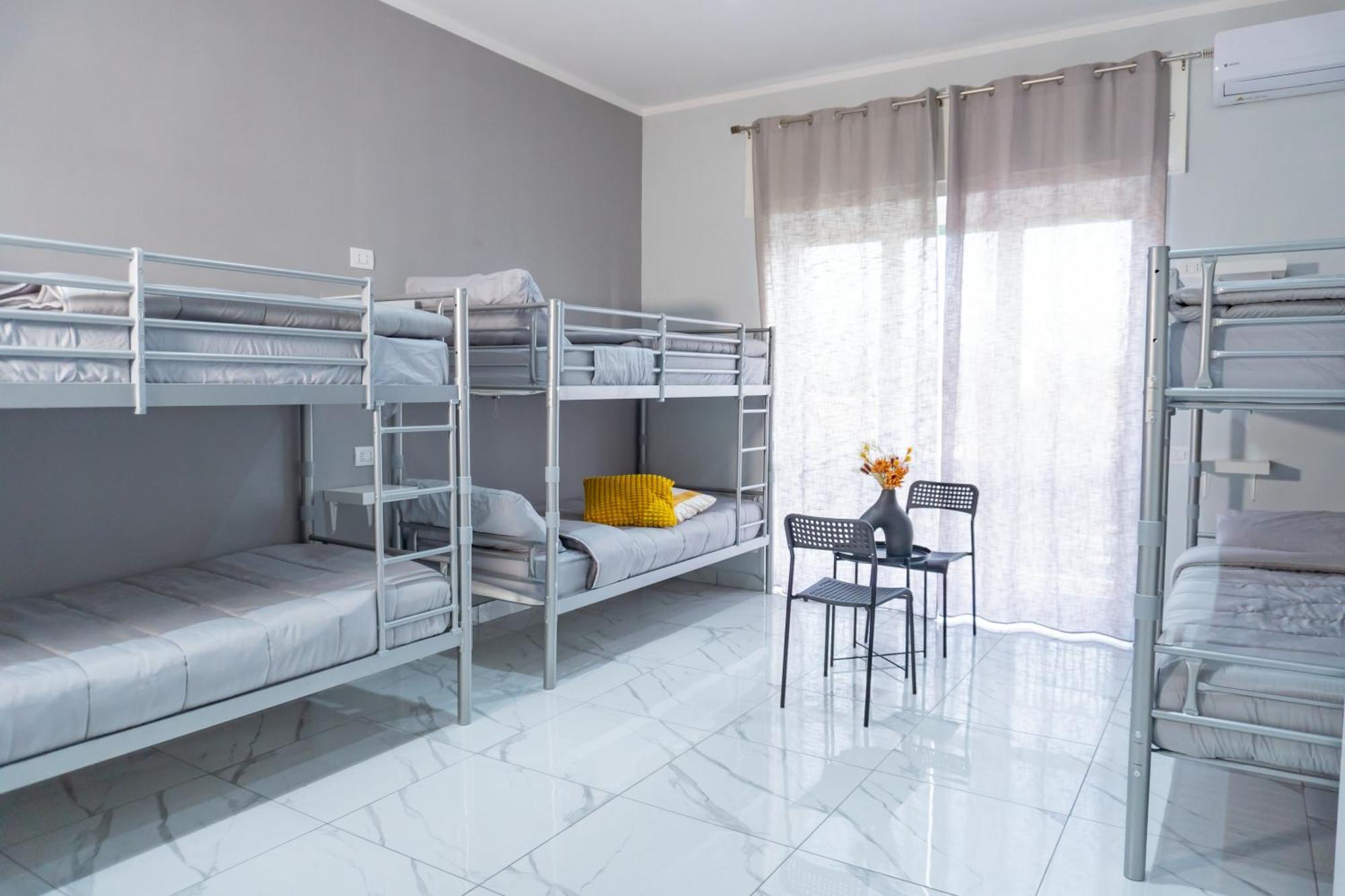 Hostel Partenope Неаполь Экстерьер фото