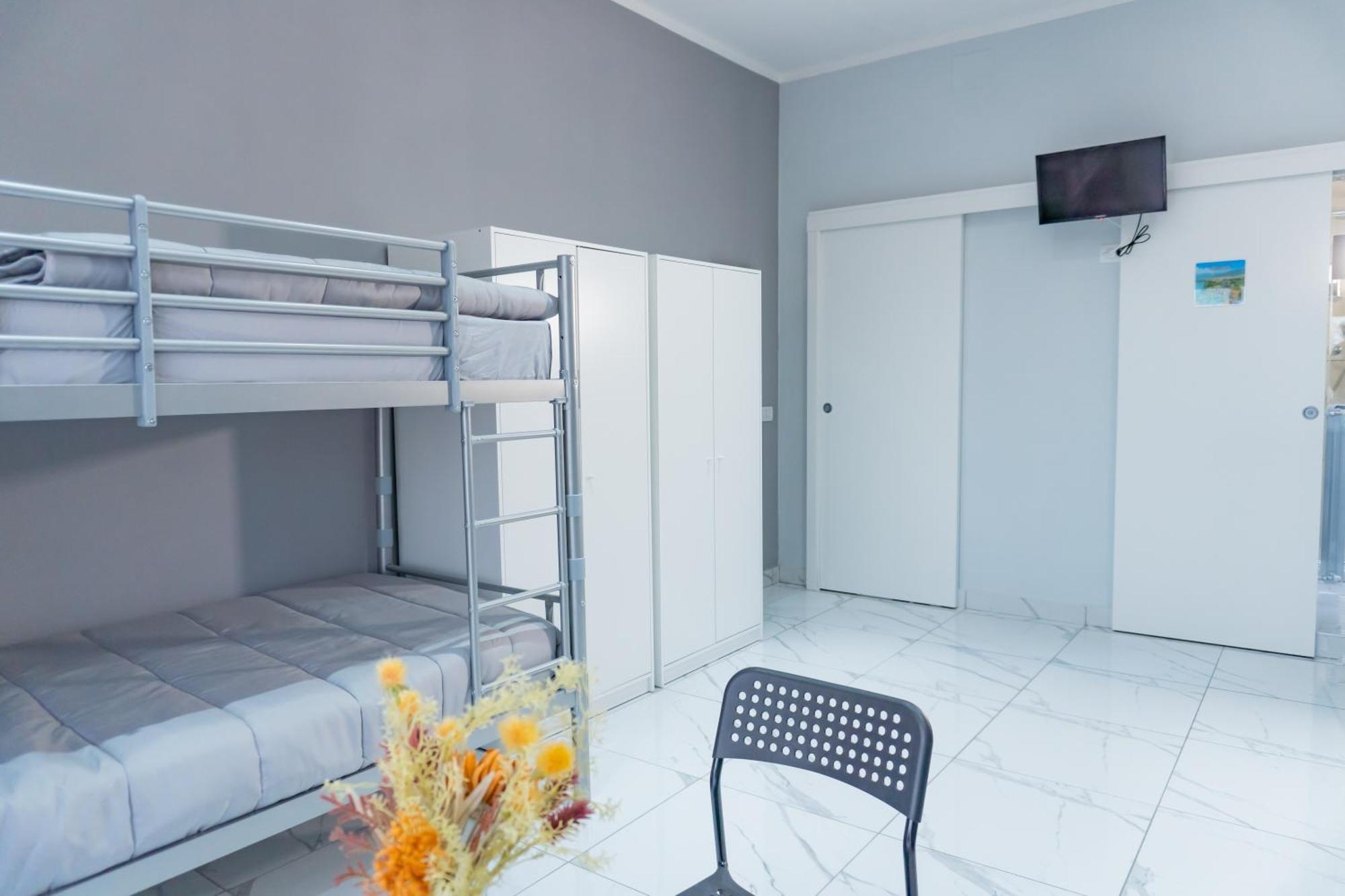 Hostel Partenope Неаполь Экстерьер фото